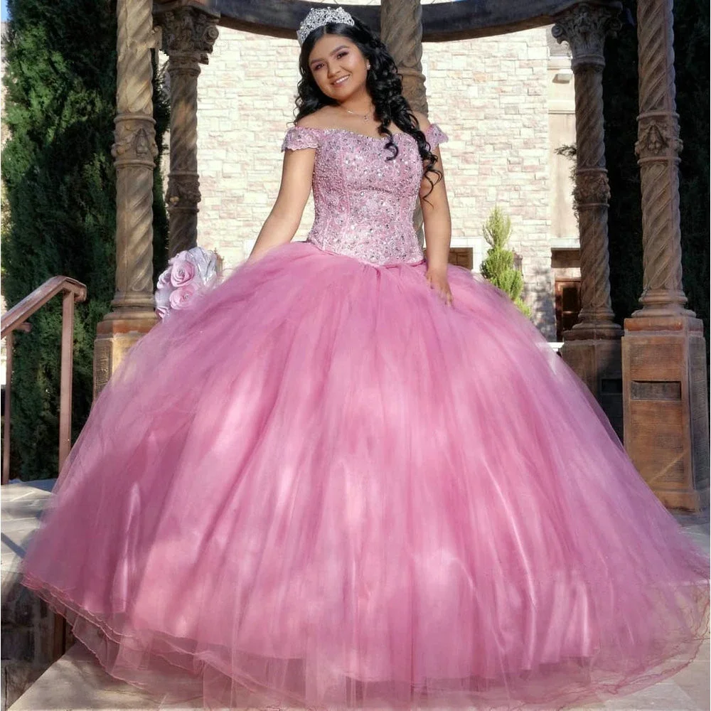 ANGELSBRIDEP Pink Quinceanera Dresses for 15 Year Old Crystal Ball Gown Princess Pageant Party Dress for Girl Debut Party Gown
ANGELSBRIDEP Pink Quinceanera Dresses for 15 Year Old Crystal Ball Gown Princess Pageant Party Dress for Girl Debut Party Gown