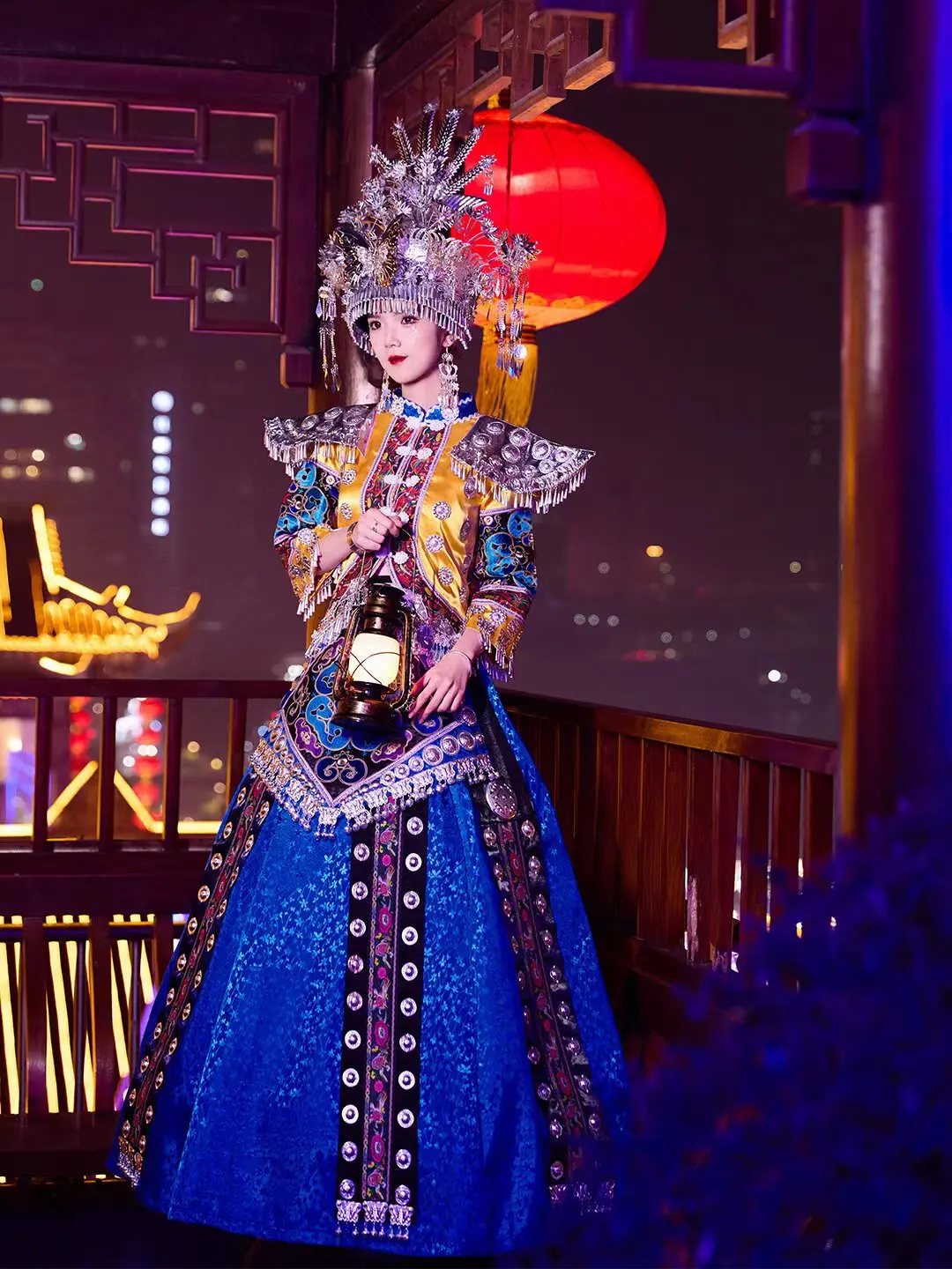 Miao's Clothing New Women's Luxury Set Headdress Collar Stage High-End Performance Ethnic Style
Miao's Clothing New Women's Luxury Set Headdress Collar Stage High-End Performance Ethnic Style