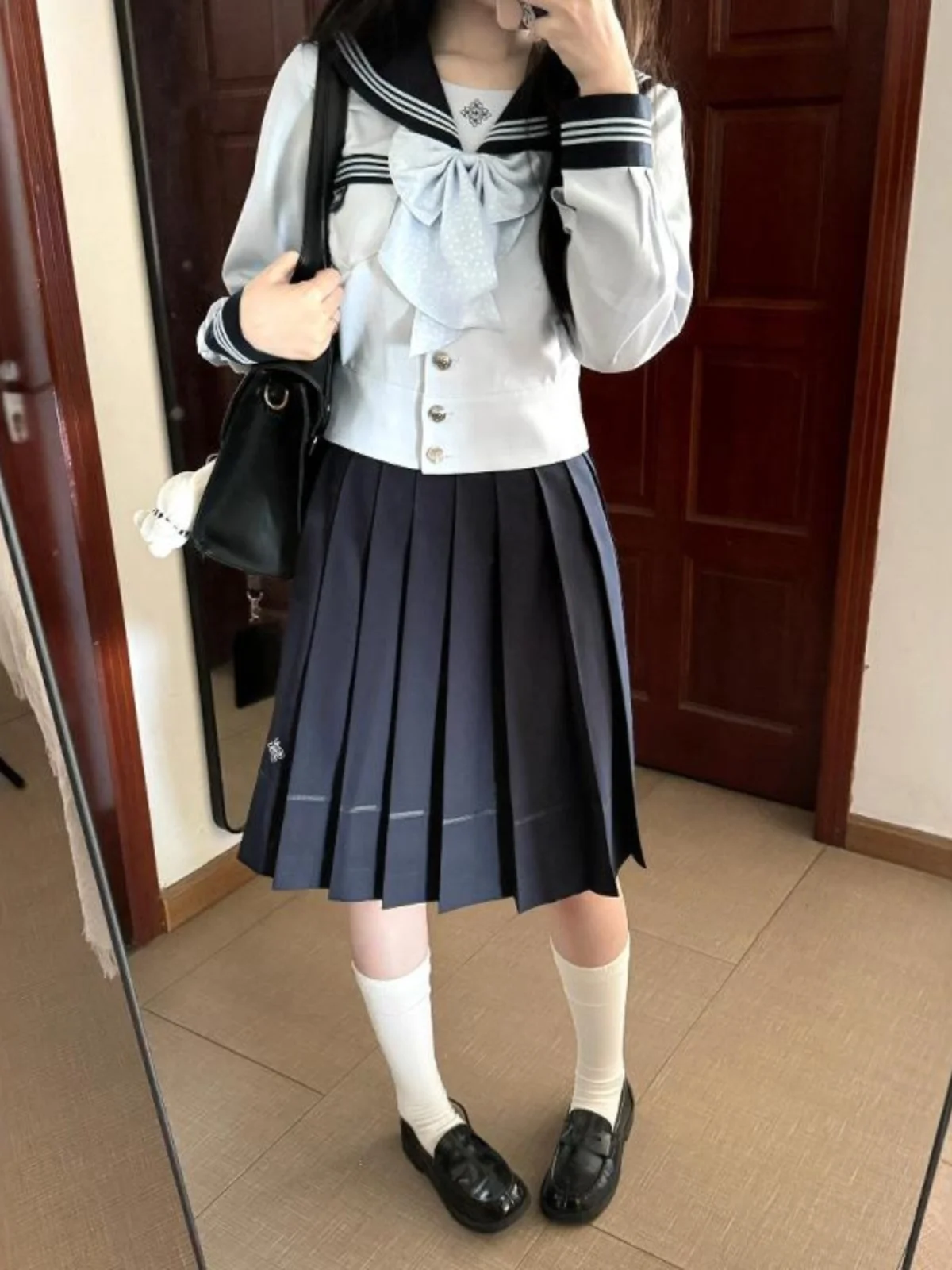 Original JK Uniform Set for Women Basic Sailor Outfit Long Sleeve Slimming Style Student School Uniform Japanese Style
Original JK Uniform Set for Women Basic Sailor Outfit Long Sleeve Slimming Style Student School Uniform Japanese Style