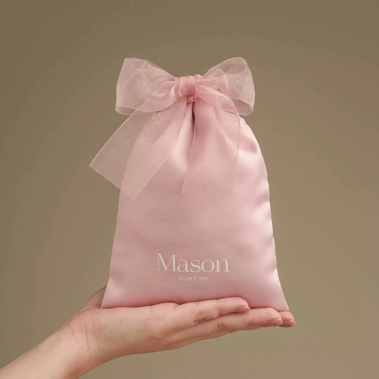 Pink Bow Satin Drawstring Bag Custom Logo Luxury Gift Packaging Bag Underwear Storage Pouch
Pink Bow Satin Drawstring Bag Custom Logo Luxury Gift Packaging Bag Underwear Storage Pouch