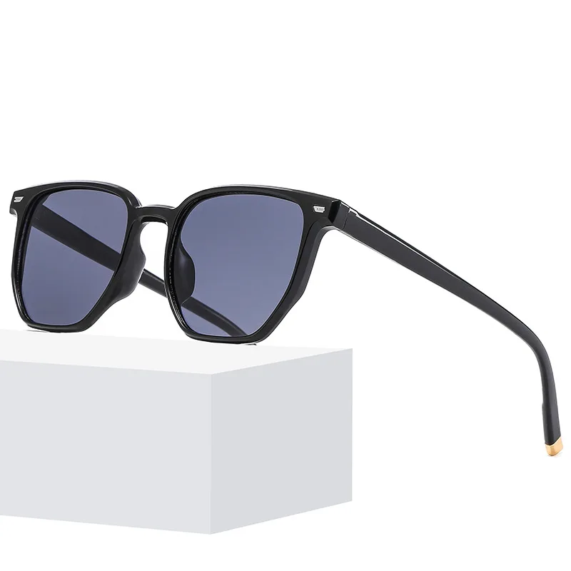 CAOREN ZIWO New Fashion UV400 Men's and Women's Large Face Retro Daily Sunscreen Sunglasses
CAOREN ZIWO New Fashion UV400 Men's and Women's Large Face Retro Daily Sunscreen Sunglasses