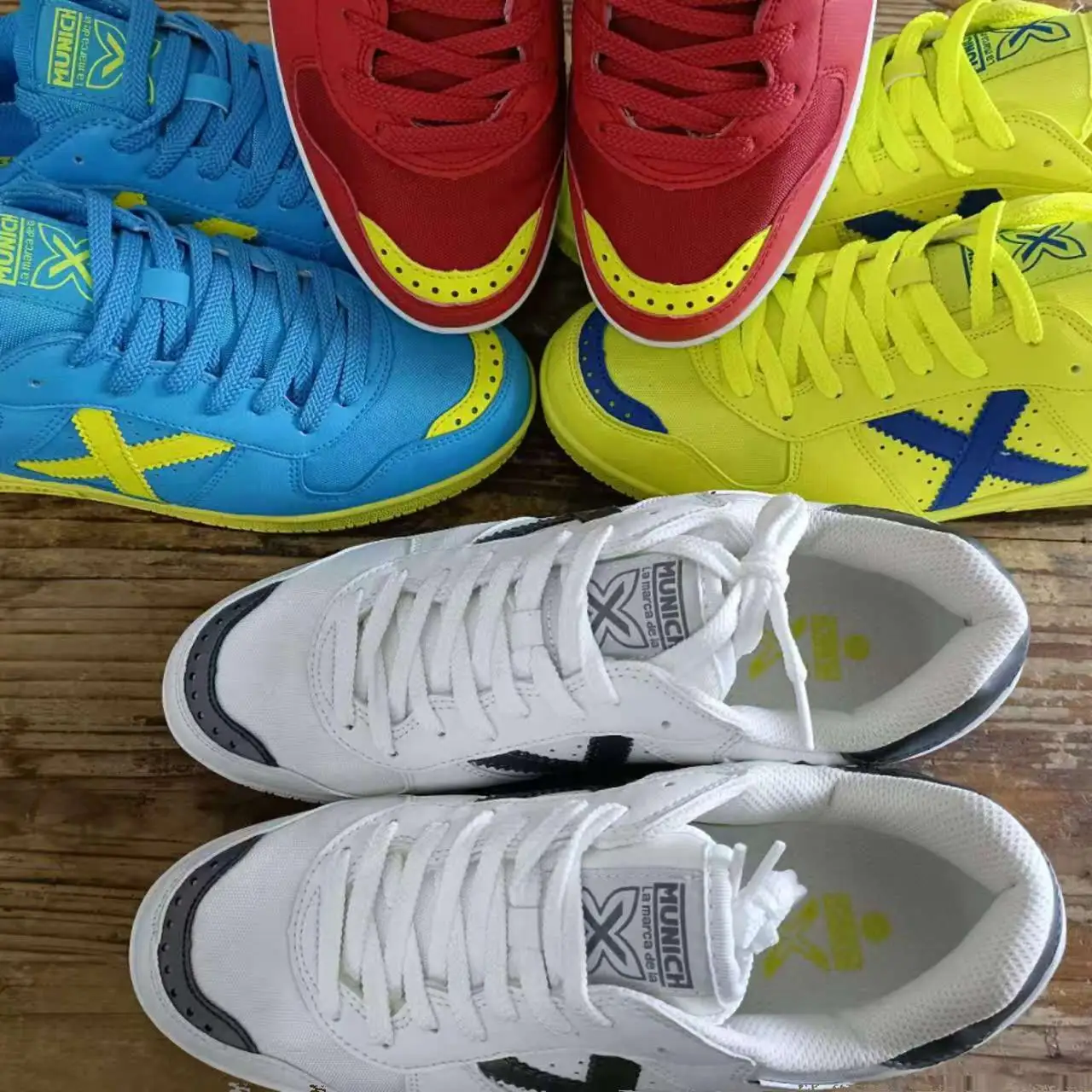 Men's Professional Football Boots Comfortable and versatile for training matches and everyday wear Men's Football Training Boots
Men's Professional Football Boots Comfortable and versatile for training matches and everyday wear Men's Football Training Boots