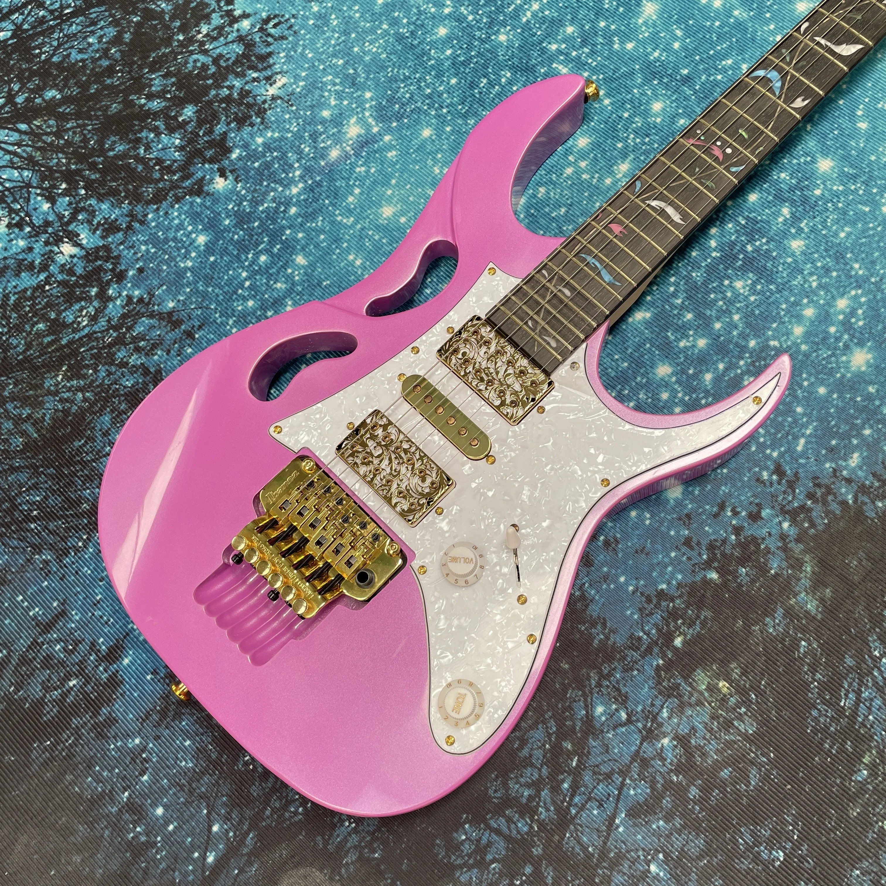 6-String Electric Guitar, Double-Locking Tremolo System, Gold Hardware Guitars, Rock Speed-Picking Electric Guitarra
6-String Electric Guitar, Double-Locking Tremolo System, Gold Hardware Guitars, Rock Speed-Picking Electric Guitarra