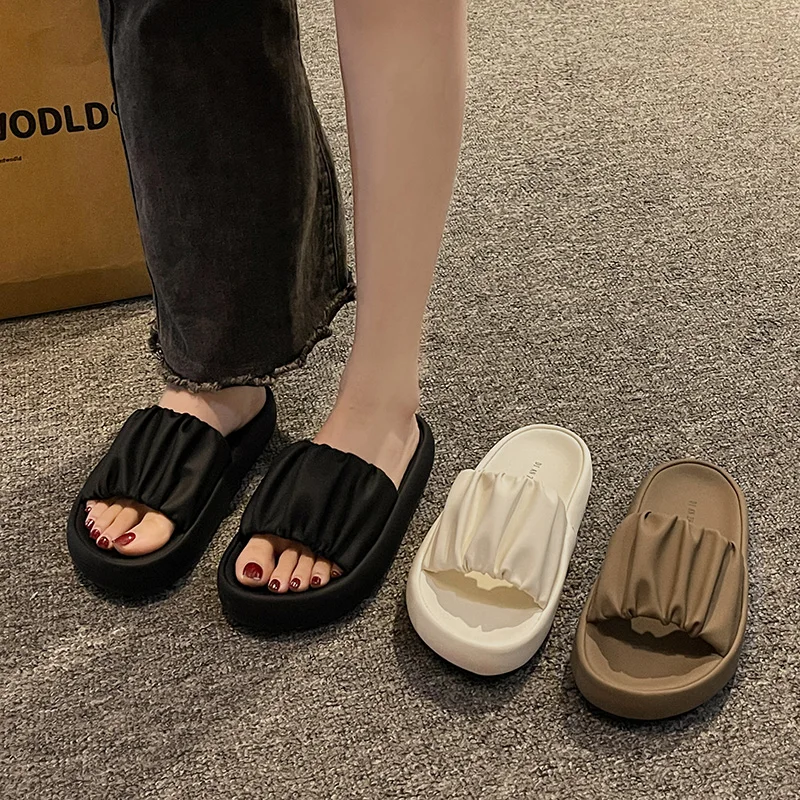 Women's Fashionable Thick Bottom Slippers Indoor Outdoor Wear Summer 2026 New Style High-End Sensation Slip-On Shoes
Women's Fashionable Thick Bottom Slippers Indoor Outdoor Wear Summer 2026 New Style High-End Sensation Slip-On Shoes