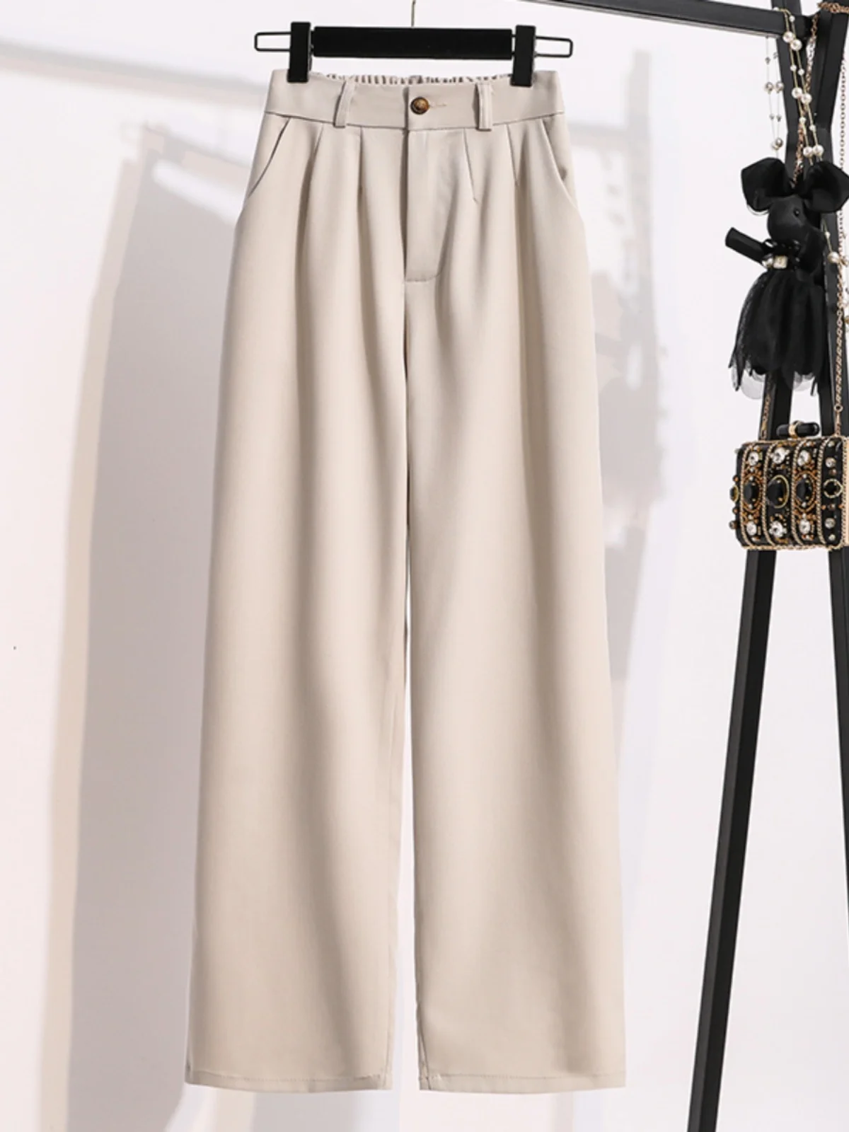 plus Size Women's Fashion High Waist Straight Leg Suit Pants Spring Autumn Commute OL Style Loose Floor Length Trousers
plus Size Women's Fashion High Waist Straight Leg Suit Pants Spring Autumn Commute OL Style Loose Floor Length Trousers