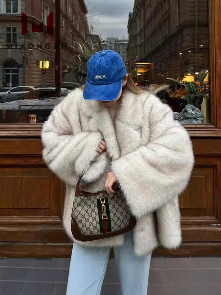 2025 Autumn Winter New For Women Loose Short Faux Fox Fur Jackets Coat Lapel Long Sleeve Fashion Women's Thick Warm Outerwear
2025 Autumn Winter New For Women Loose Short Faux Fox Fur Jackets Coat Lapel Long Sleeve Fashion Women's Thick Warm Outerwear