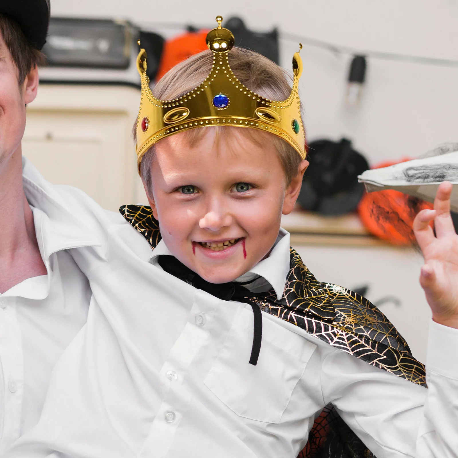 3 Pcs Set Halloween Costume Kit Prince Cloak Crown Cane Cosplay Props Kids Party Wear Stage Performance Costumes
3 Pcs Set Halloween Costume Kit Prince Cloak Crown Cane Cosplay Props Kids Party Wear Stage Performance Costumes