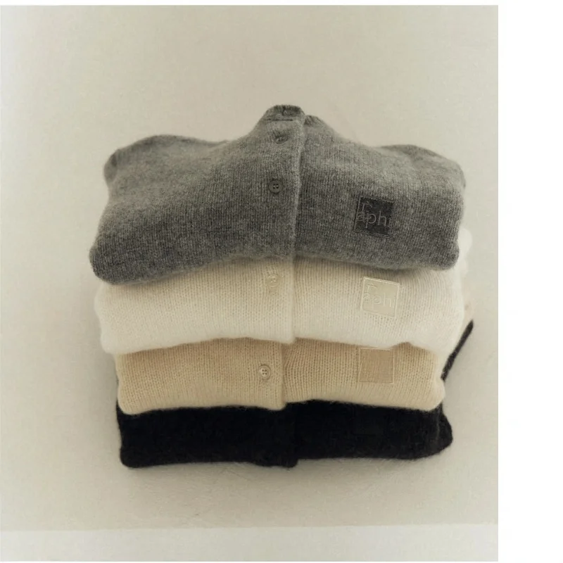 Torowee 2026 New Sle Woolen Knitted Cardigan Simple Design Long Sve Polyester Fiber Women's Knitwear Button Closure Coat
Torowee 2026 New Sle Woolen Knitted Cardigan Simple Design Long Sve Polyester Fiber Women's Knitwear Button Closure Coat