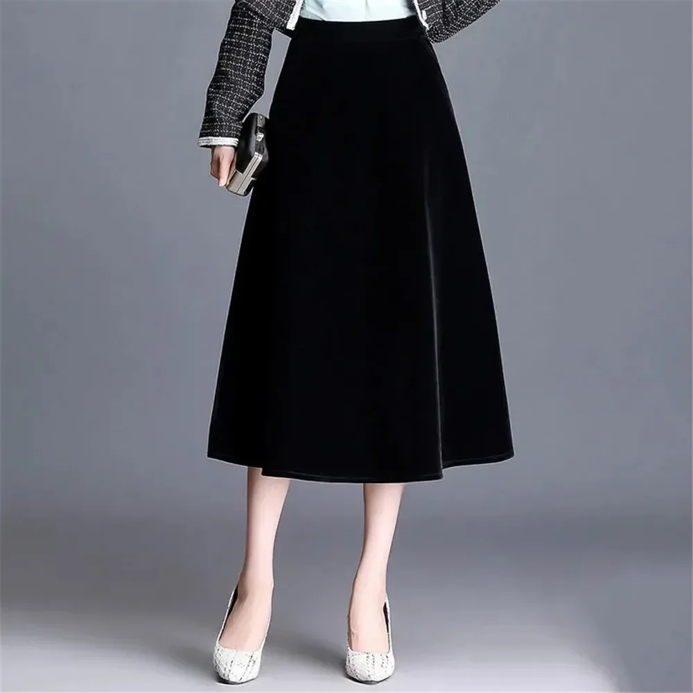 Chic Velvet A-Line Skirts New 2021 Autumn Winter High Waist Women'S Long Skirts Korean Style Elegant Black Midi Skirts Female
Chic Velvet A-Line Skirts New 2021 Autumn Winter High Waist Women'S Long Skirts Korean Style Elegant Black Midi Skirts Female
