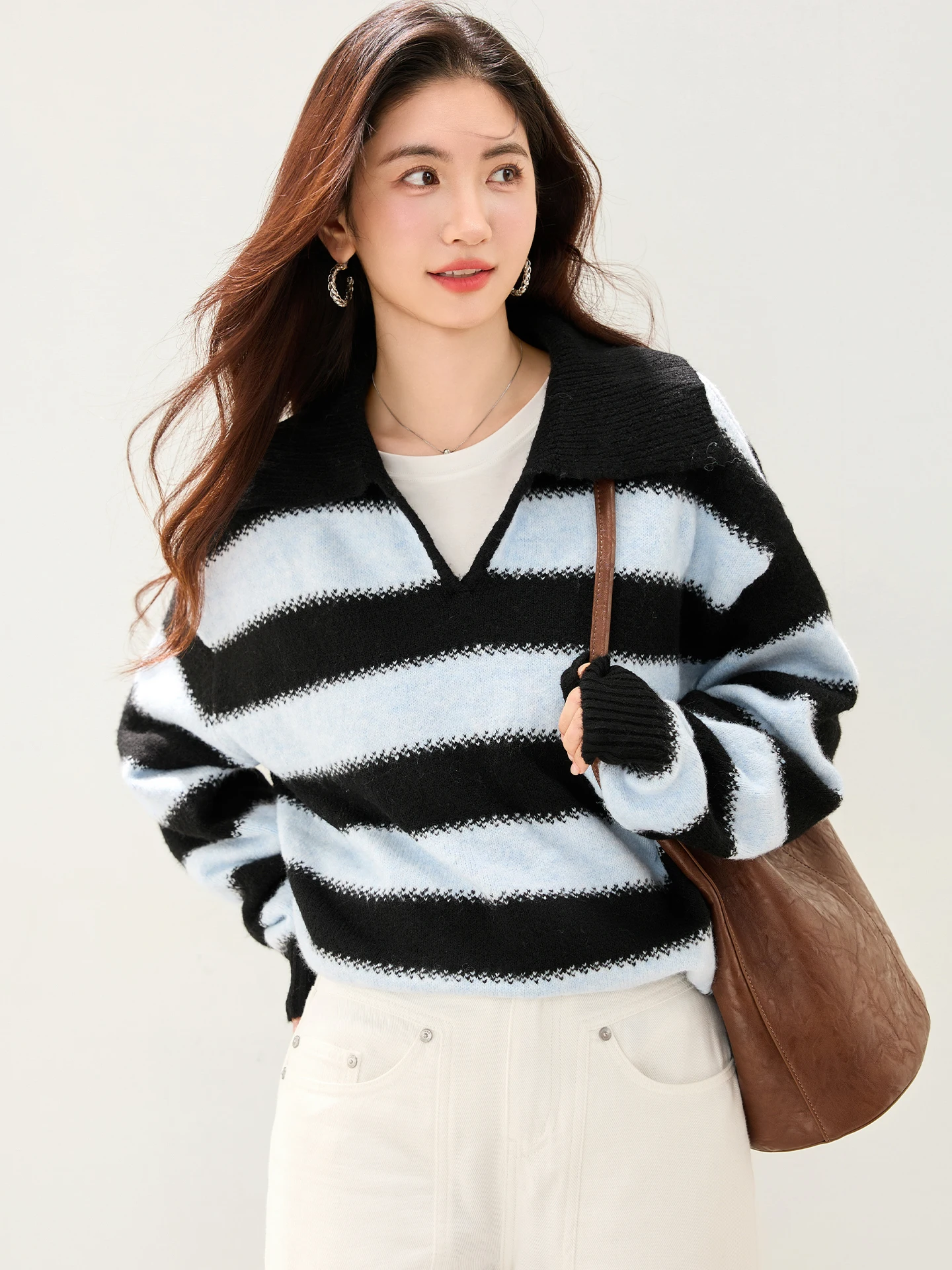 Autumn Fashion Design Sense Niche Sweater Women Stripe Sweater Streetwear Long Sleeve Knitted Tops Female Loose Pullover
Autumn Fashion Design Sense Niche Sweater Women Stripe Sweater Streetwear Long Sleeve Knitted Tops Female Loose Pullover
