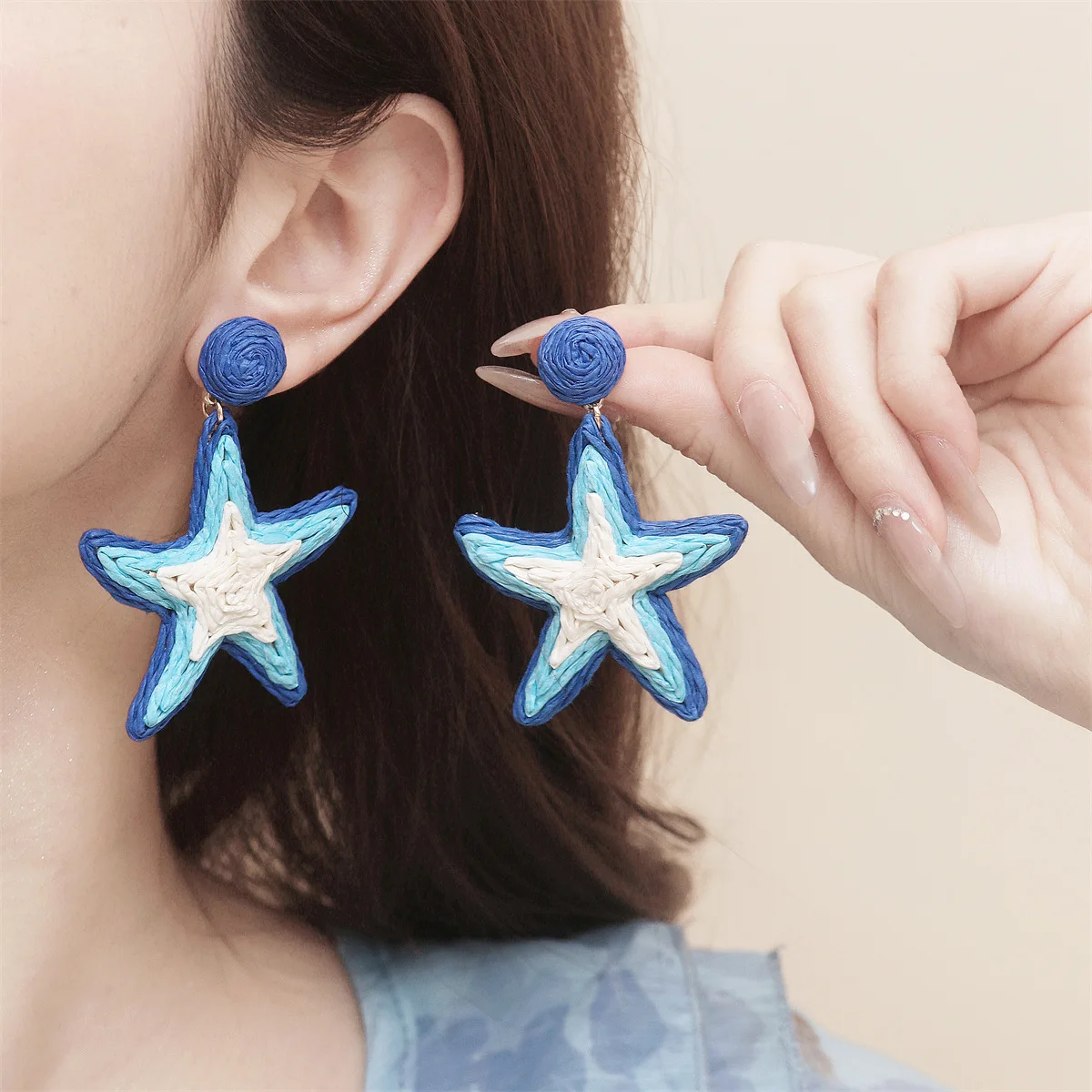 Blue Gradient Woven Rattan Star Stud Earrings Sweet Fresh Vacation Resort Premium for Women Lightweight
Blue Gradient Woven Rattan Star Stud Earrings Sweet Fresh Vacation Resort Premium for Women Lightweight