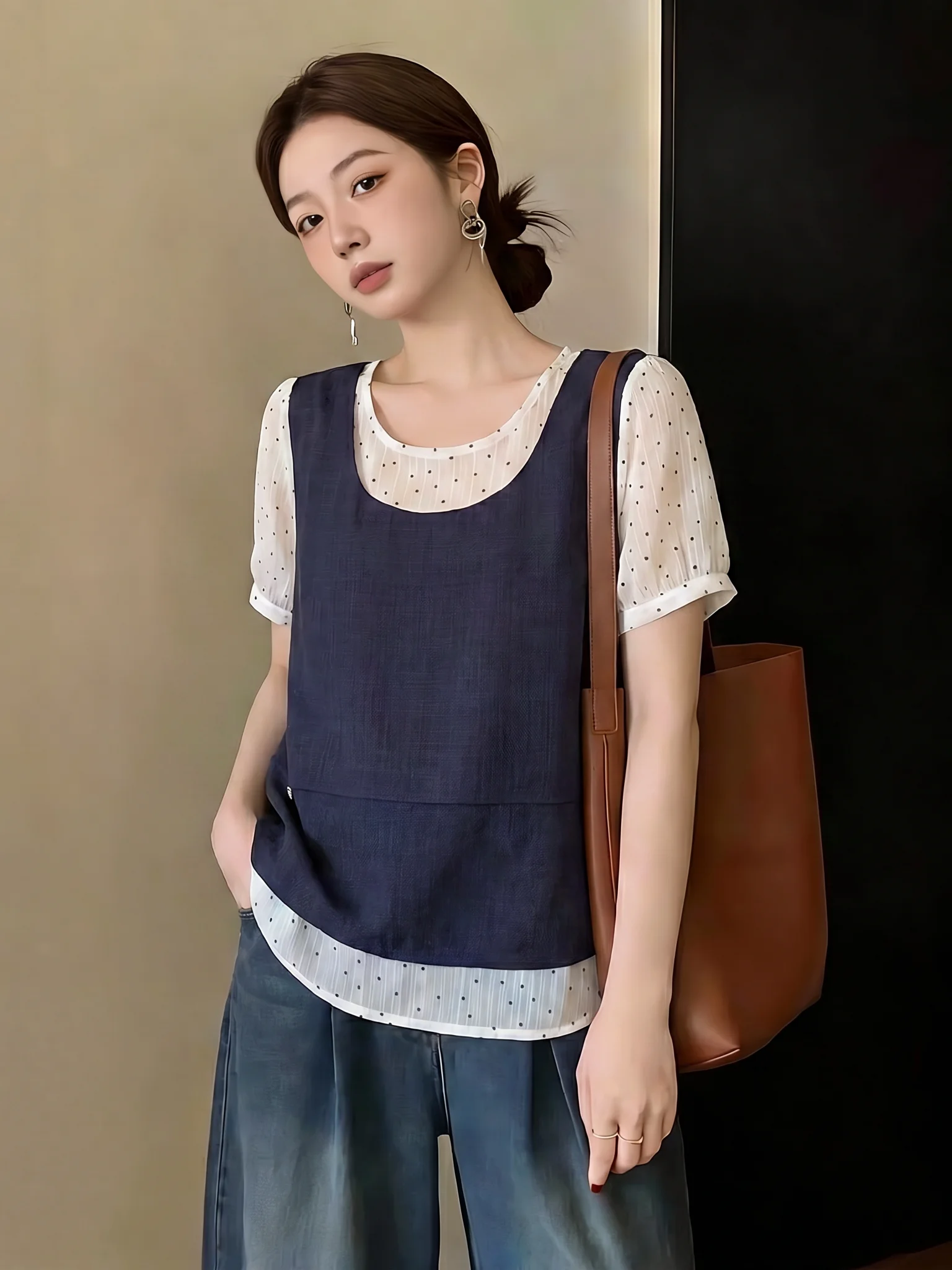 Summer 2026 plus Size Women's Royal Blue Polka Dot Short Sleeve Vest Korean Style Ageless Top And Bottom Set Commute Ready
Summer 2026 plus Size Women's Royal Blue Polka Dot Short Sleeve Vest Korean Style Ageless Top And Bottom Set Commute Ready