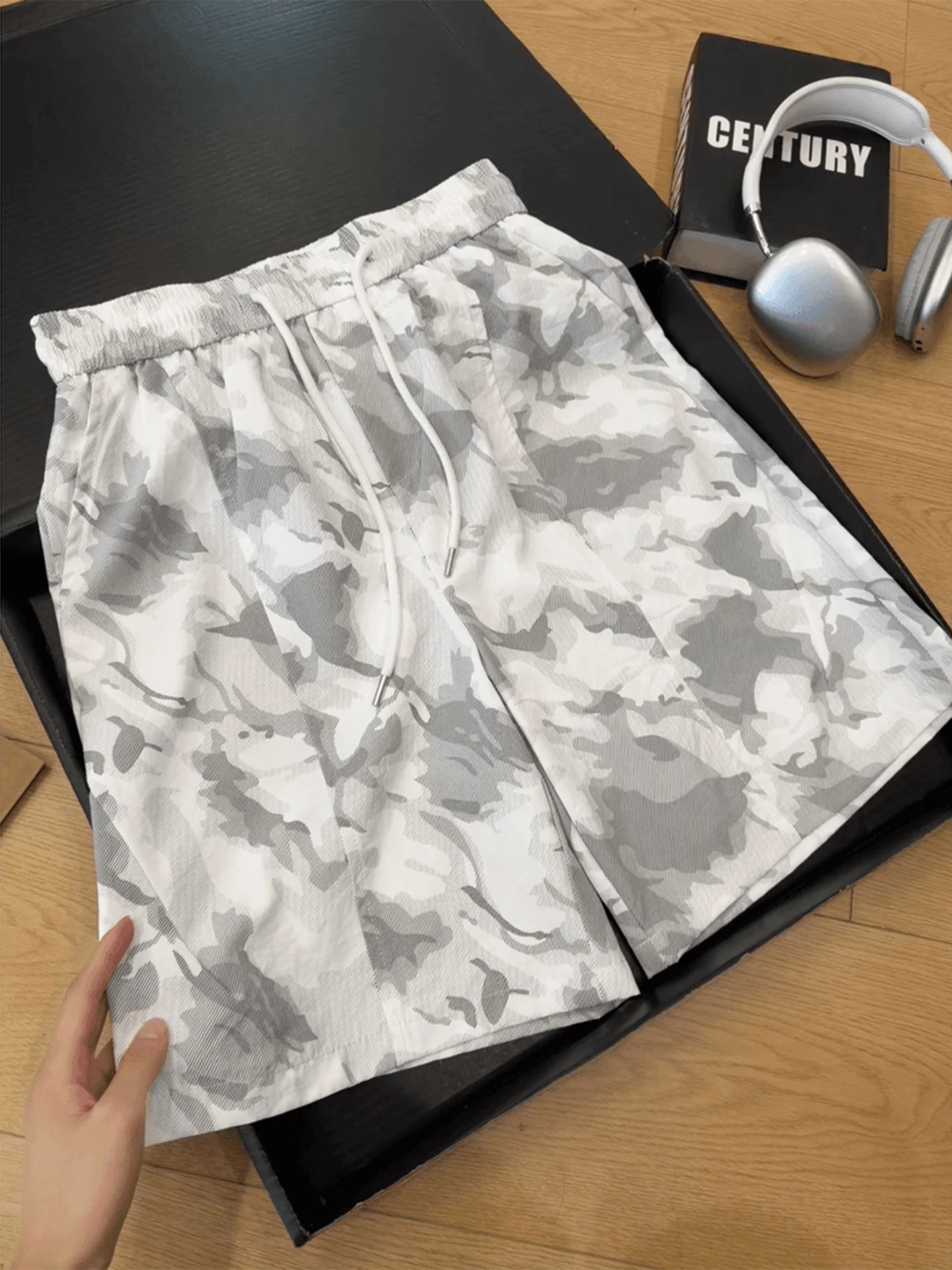 Quick Dry Camouflage Shorts Men's Summer Straight Leg Sports Pants American Retro Diagonal Cut Five Parts White Flower Pattern
Quick Dry Camouflage Shorts Men's Summer Straight Leg Sports Pants American Retro Diagonal Cut Five Parts White Flower Pattern