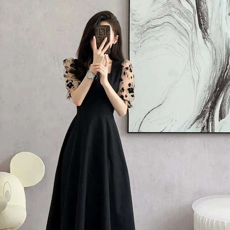 Элегантное женское платье с открытой спиной во французском стиле, лето 2024, новый стиль, с застежкой на талии, утягивающее платье в стиле Хепберн, маленький черный D
Элегантное женское платье с открытой спиной во французском стиле, лето 2024, новый стиль, с застежкой на талии, утягивающее платье в стиле Хепберн, маленький черный D