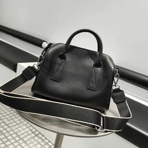 New Simple All-match Designer Bag Natural Top Layer Cowhide Leather Women's Handbag Large High Quality Female Shoulder Tote Bag
New Simple All-match Designer Bag Natural Top Layer Cowhide Leather Women's Handbag Large High Quality Female Shoulder Tote Bag