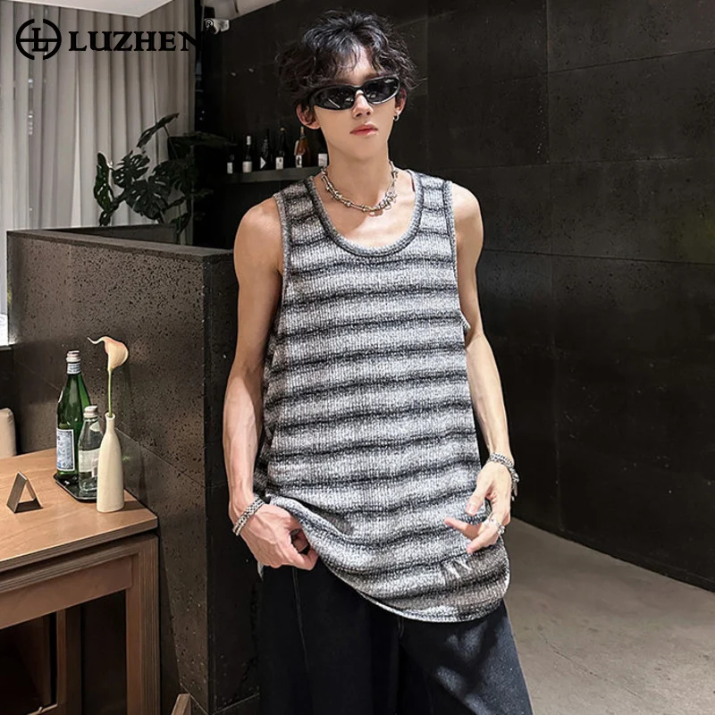 LUZHEN Color Contrast Stripe Printed Round Neck Sleeveless T-shirts Men's 2025 Summer New Fashion High Quality Tank Tops JY3161
LUZHEN Color Contrast Stripe Printed Round Neck Sleeveless T-shirts Men's 2025 Summer New Fashion High Quality Tank Tops JY3161