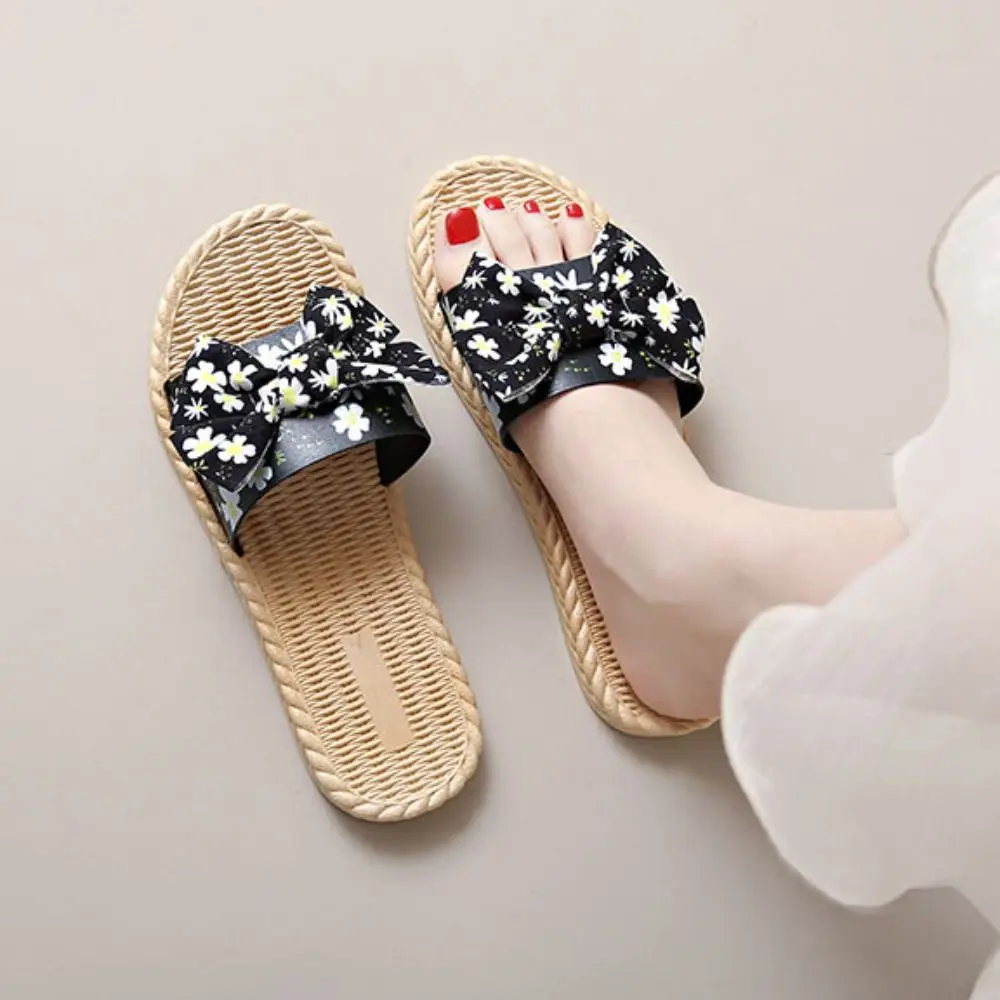 Casual Flower Bowknot Beach Slippers Sweet Non-Slip Floral Sandals Women Slides Flats Vacation Seaside Slippers Girls
Casual Flower Bowknot Beach Slippers Sweet Non-Slip Floral Sandals Women Slides Flats Vacation Seaside Slippers Girls