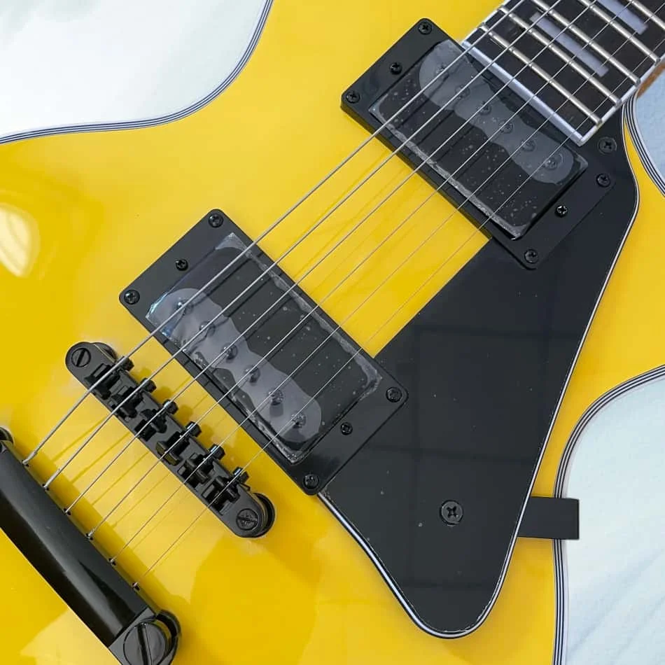 39-inch Yellow Electric Guitar with Black Hardware, Rosewood Fingerboard, and Mahogany Body
39-inch Yellow Electric Guitar with Black Hardware, Rosewood Fingerboard, and Mahogany Body