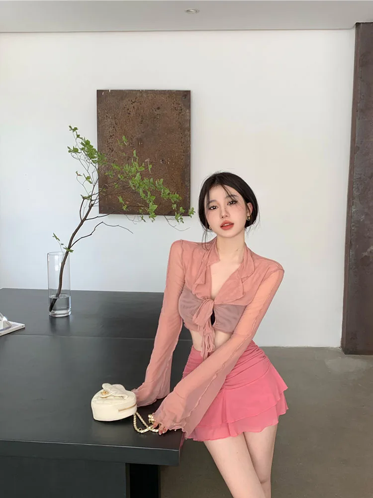 Women's Long Flare Sleeve Blouse Lace-Up Mesh Sexy Sweet Korean Fashion Solid Design Casual Elegant All-Match Hot Girls Top
Women's Long Flare Sleeve Blouse Lace-Up Mesh Sexy Sweet Korean Fashion Solid Design Casual Elegant All-Match Hot Girls Top