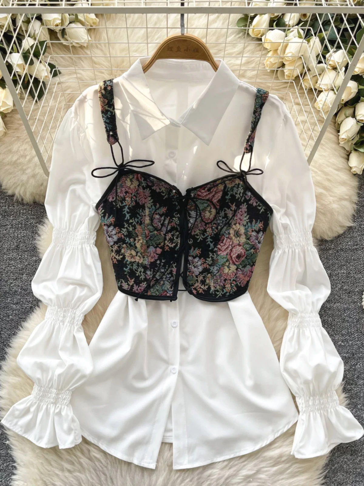 Early Spring Fashion Set Women's Floral Embroidery Bubble Sleeve Crop Top And Shirt Two-Piece Ensemble Stylish Trendy Outfit
Early Spring Fashion Set Women's Floral Embroidery Bubble Sleeve Crop Top And Shirt Two-Piece Ensemble Stylish Trendy Outfit