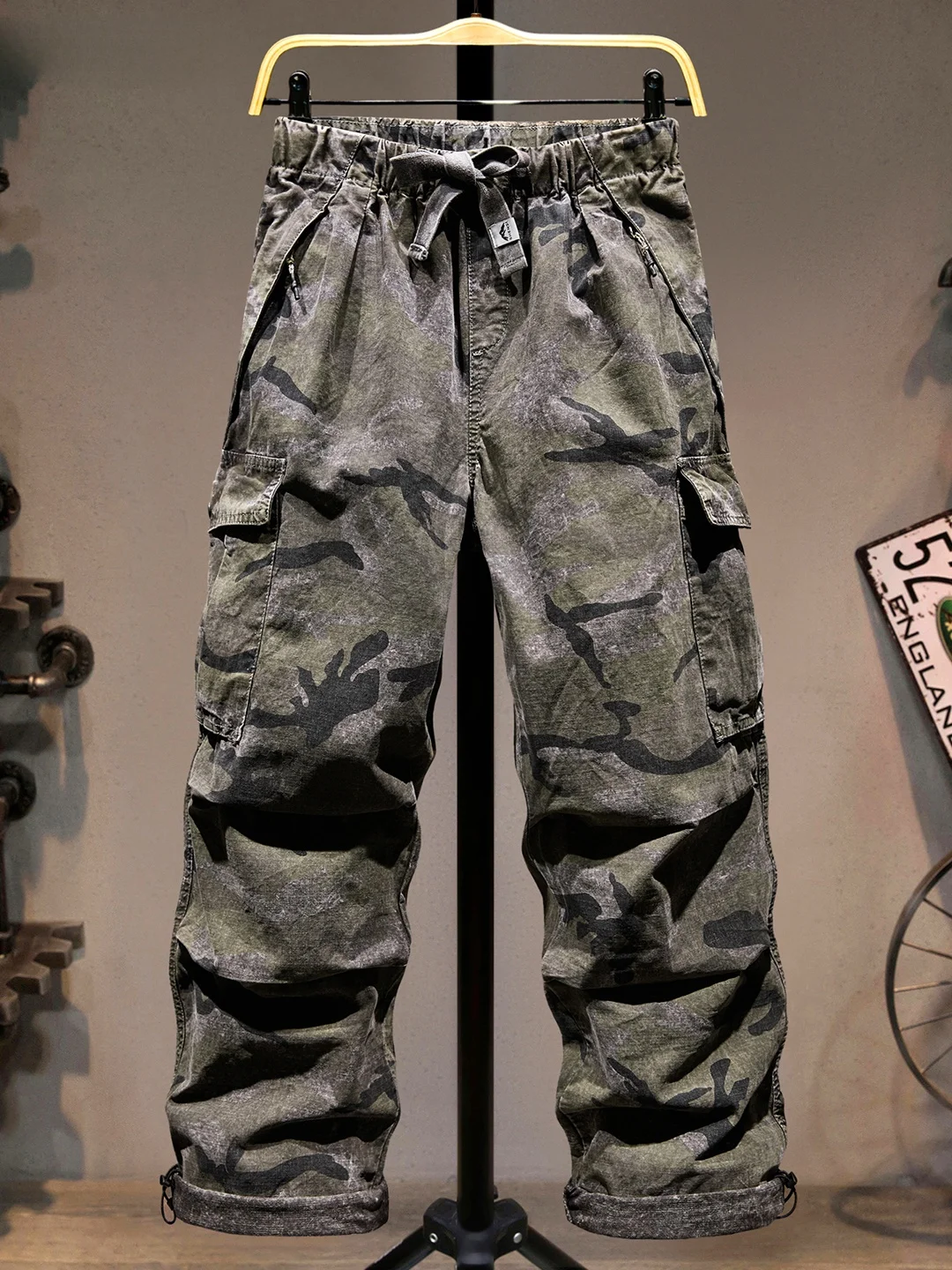 Мужские рабочие брюки American Sle High Street в камуфляжном стиле, свободные, прямого кроя, длинные, модные, с эластичным поясом, универсальные, широкие
Мужские рабочие брюки American Sle High Street в камуфляжном стиле, свободные, прямого кроя, длинные, модные, с эластичным поясом, универсальные, широкие