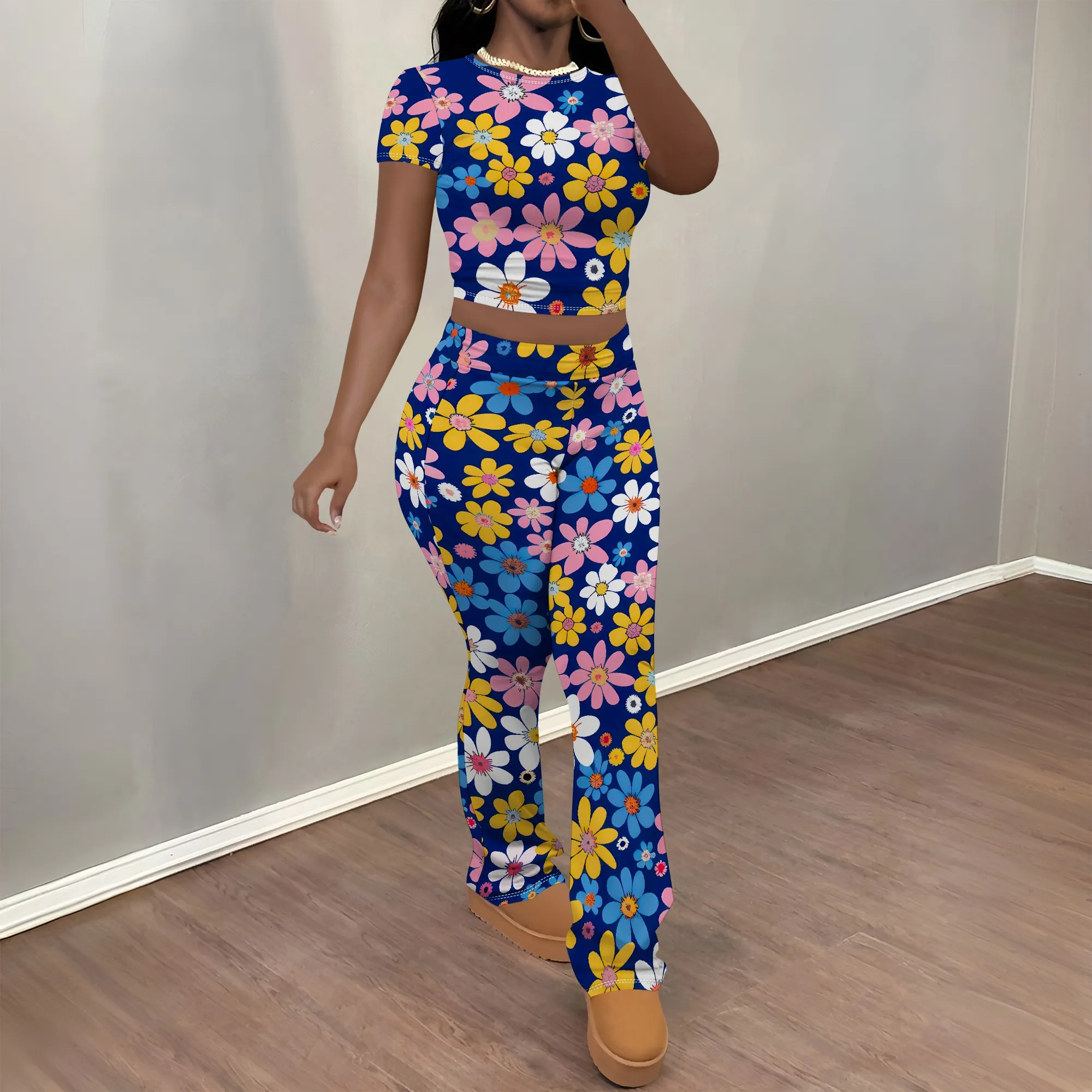 Nupusa Floral Print Two - Piece Set for Women Standard Size Summer Casual Short Sleeve Flare Pants Outfit
Nupusa Floral Print Two - Piece Set for Women Standard Size Summer Casual Short Sleeve Flare Pants Outfit