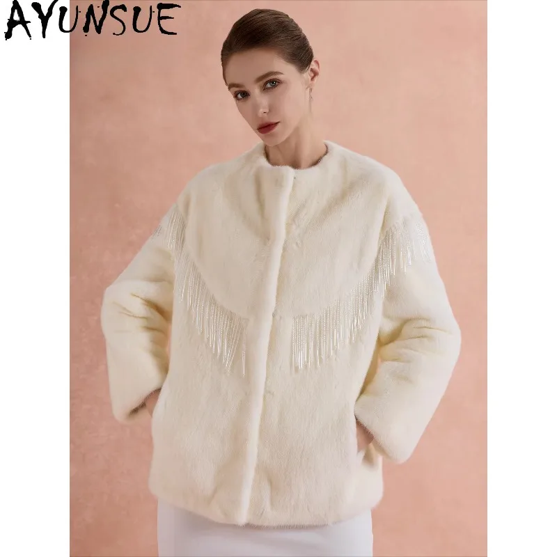 AYUNSUE Natural Whole Mink Fur Coat Woman Luxury White Warm Outerwears Stylish Long Sleeve Tops for Woman Clothes Шуба Женская
AYUNSUE Natural Whole Mink Fur Coat Woman Luxury White Warm Outerwears Stylish Long Sleeve Tops for Woman Clothes Шуба Женская