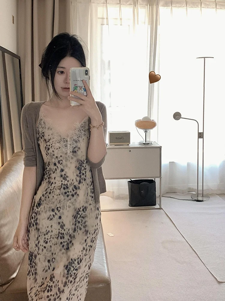 Uomosi STAZF7 plus Size Retro Sun Protection Lace Splicing Leopard Print Skirt Set Women's Summer Fashion Outfit High Waist
Uomosi STAZF7 plus Size Retro Sun Protection Lace Splicing Leopard Print Skirt Set Women's Summer Fashion Outfit High Waist
