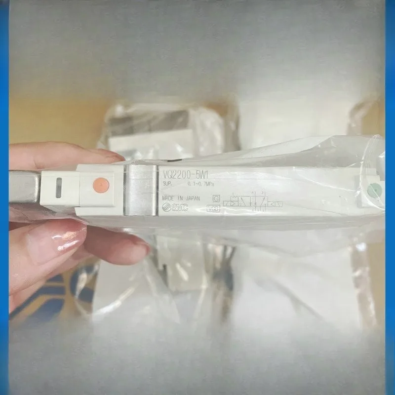 Parts are suitable for SMC new genuine solenoid valve VQ1241-5MB-C6 10-VQ2141-5M-C6
Parts are suitable for SMC new genuine solenoid valve VQ1241-5MB-C6 10-VQ2141-5M-C6