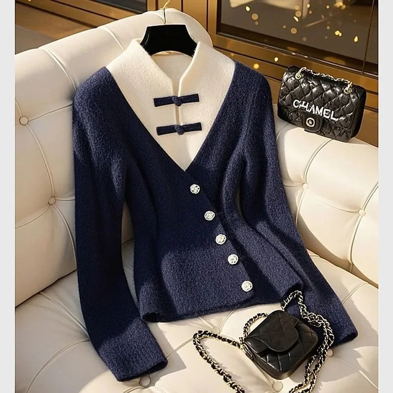 Fashion Chinese Style Fake Two Piece Sweater New 2025 Women Knitwear Spring And Autumn Temperament Small Fragrant Knitted Top
Fashion Chinese Style Fake Two Piece Sweater New 2025 Women Knitwear Spring And Autumn Temperament Small Fragrant Knitted Top