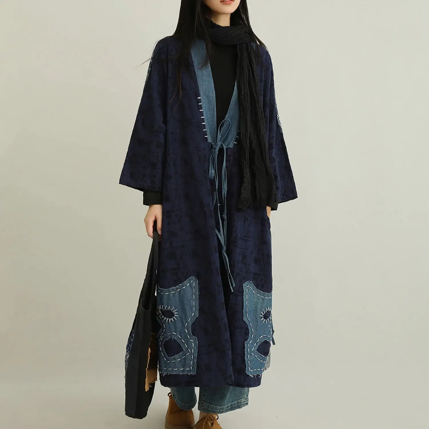 LZJN Лоскутная длинная ветровка в народном стиле, модная винтажная потертая темно-синяя куртка больших размеров с ручной вышивкой.
LZJN Лоскутная длинная ветровка в народном стиле, модная винтажная потертая темно-синяя куртка больших размеров с ручной вышивкой.