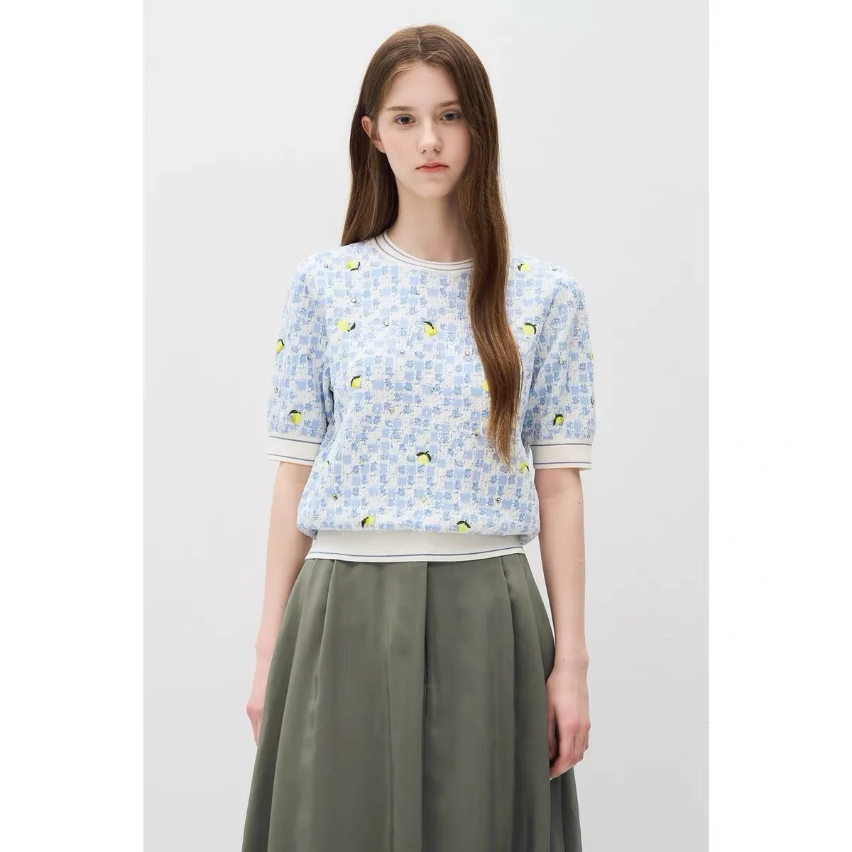 Lemon Cheese OBZ26 Summer round Neck Embroidered Bead Decoration Water Diamond Short Sleeve Knitted Shirt Women's Commute Style
Lemon Cheese OBZ26 Summer round Neck Embroidered Bead Decoration Water Diamond Short Sleeve Knitted Shirt Women's Commute Style