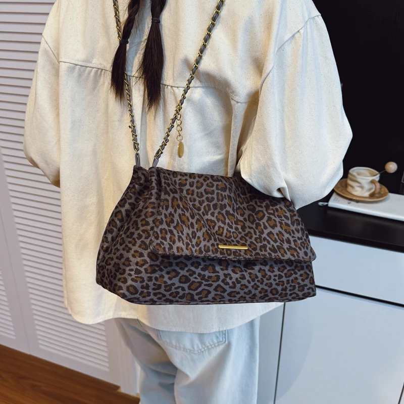 Popular Leather Shoulder Bag For Women Luxury Brand Crossbody Bag Famous Designer Handbag Classic Elegant Messenger Bag Chic
Popular Leather Shoulder Bag For Women Luxury Brand Crossbody Bag Famous Designer Handbag Classic Elegant Messenger Bag Chic