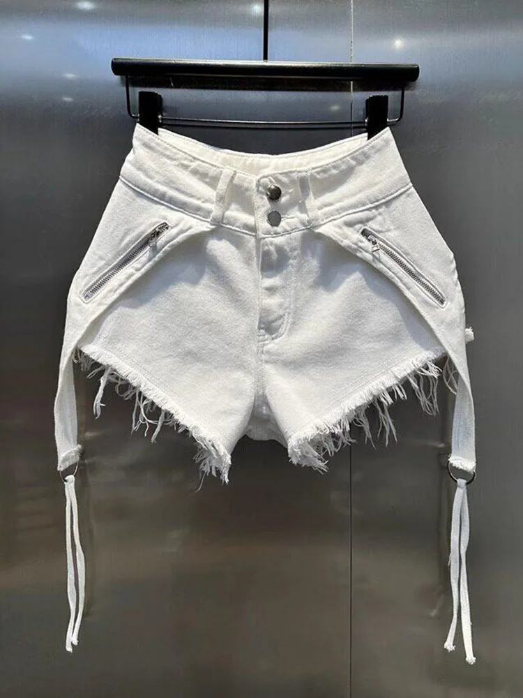Irregular White Raw Edge Denim Shorts 2026 Women's New Streetwear High Waist A-Line Hot Pants Chic Retro Zippers Design Shorts
Irregular White Raw Edge Denim Shorts 2026 Women's New Streetwear High Waist A-Line Hot Pants Chic Retro Zippers Design Shorts