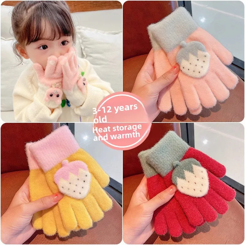 Children's Gloves, Cute Strawberry Knit with Thick Velvet, Soft and Warm for Students and Girls
Children's Gloves, Cute Strawberry Knit with Thick Velvet, Soft and Warm for Students and Girls