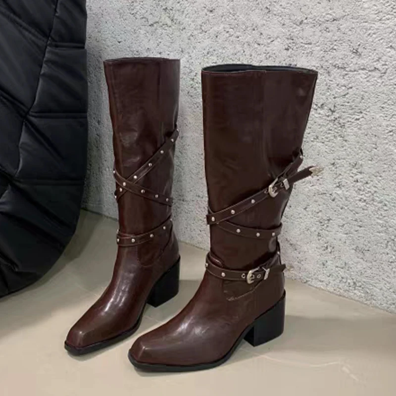 Высокие сапоги, женские сапоги до колена, дизайнерская обувь на высоком каблуке, зима 2025, новые мотоциклетные ботинки, массивные туфли-лодочки, кожаные ботинки «Челси»
Высокие сапоги, женские сапоги до колена, дизайнерская обувь на высоком каблуке, зима 2025, новые мотоциклетные ботинки, массивные туфли-лодочки, кожаные ботинки «Челси»
