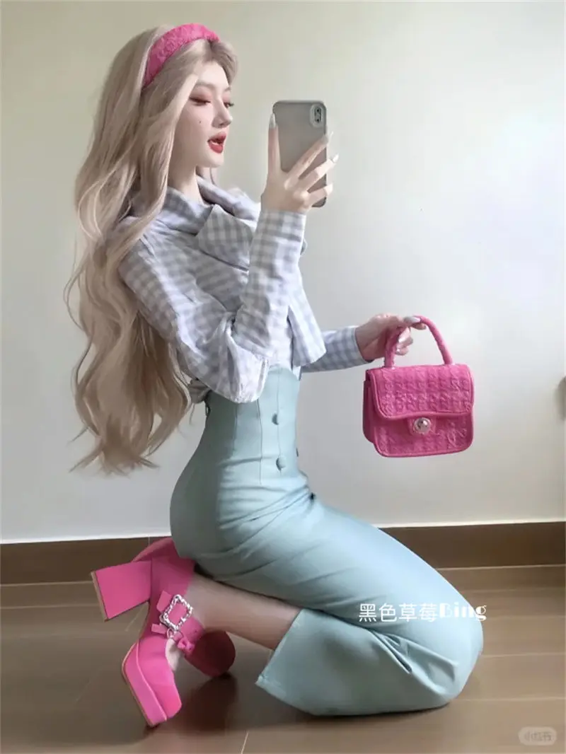 Korean Style Lace-up Plaid Slim-fitting Long-sleeved Shirt + High-waist Slimming Hip-hugging Mid-length Skirt Two Piece Sets
Korean Style Lace-up Plaid Slim-fitting Long-sleeved Shirt + High-waist Slimming Hip-hugging Mid-length Skirt Two Piece Sets