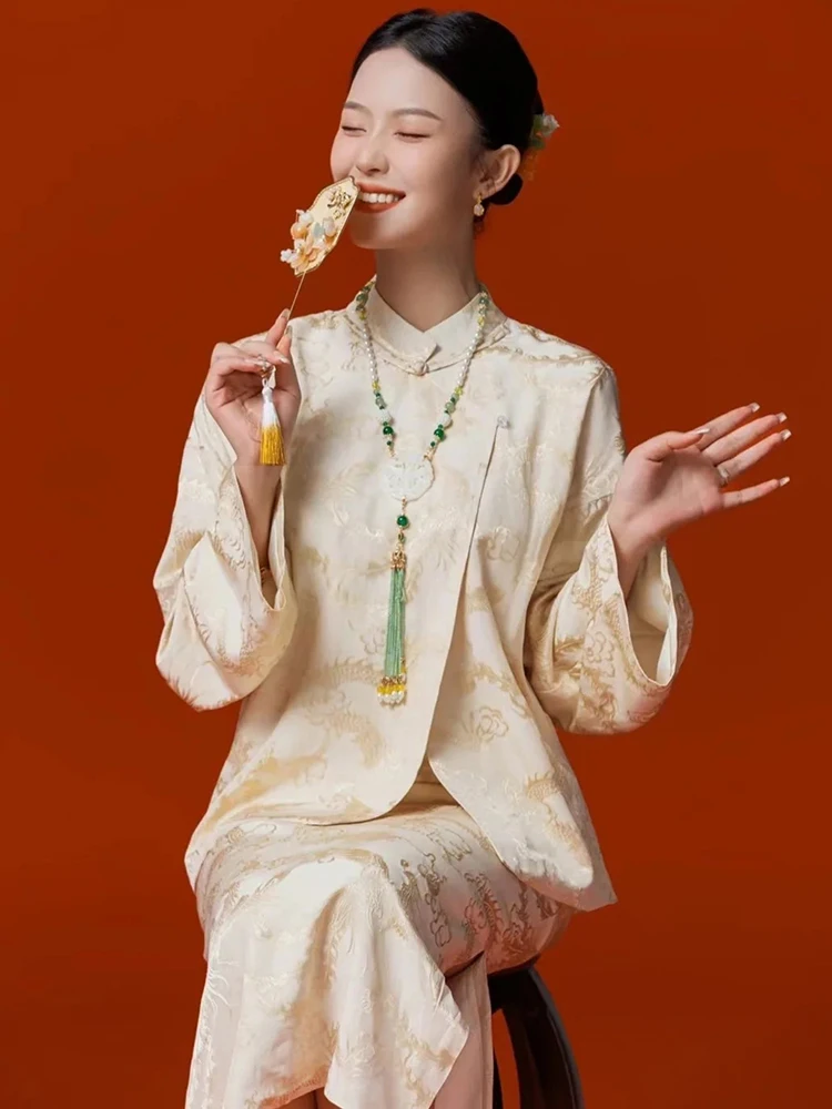 Champagne Chinese Style Wedding Dress Long Bridegroom Outfit Vintage Wind Marriage Ceremony Women's Fashion Show
Champagne Chinese Style Wedding Dress Long Bridegroom Outfit Vintage Wind Marriage Ceremony Women's Fashion Show