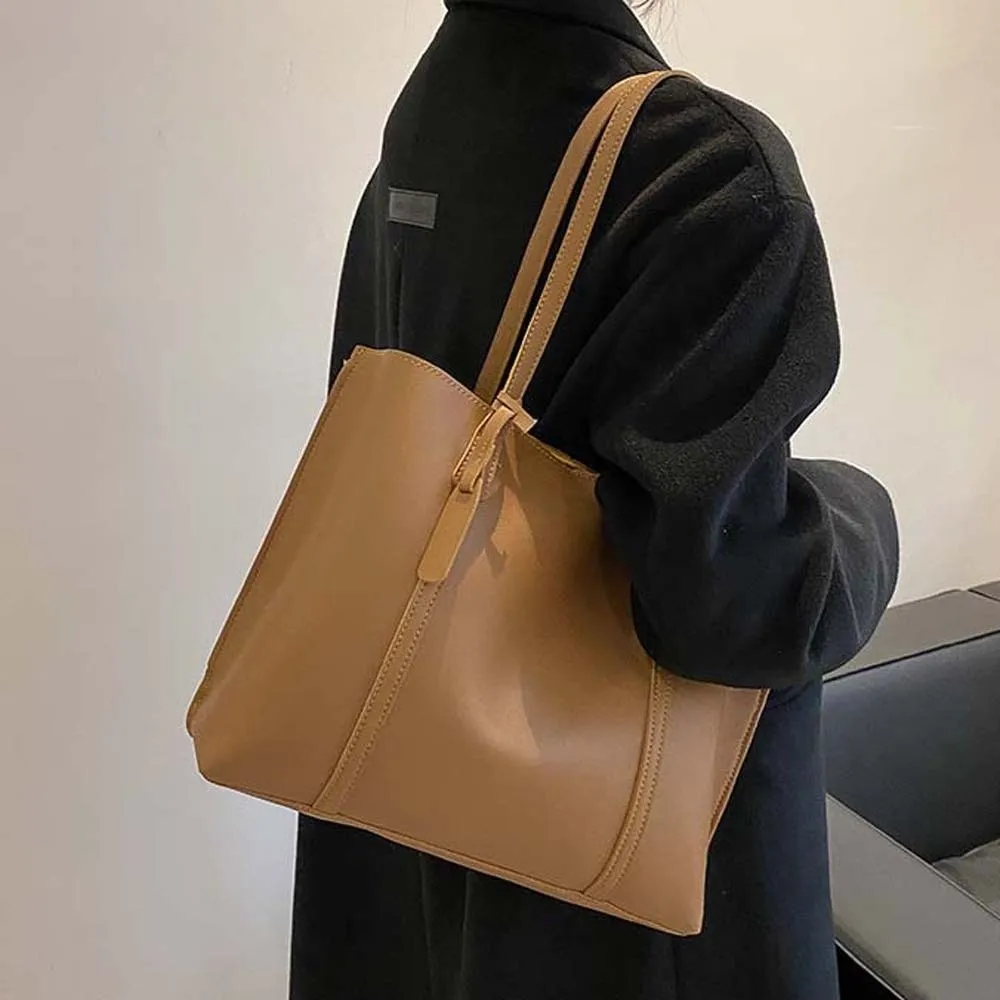 Casual Purse Bag Spacious Leather Large Tote Minimalist Magnetic Buckle Shoulder Handbag Solid Trendy Women Underarm Bag Lady
Casual Purse Bag Spacious Leather Large Tote Minimalist Magnetic Buckle Shoulder Handbag Solid Trendy Women Underarm Bag Lady
