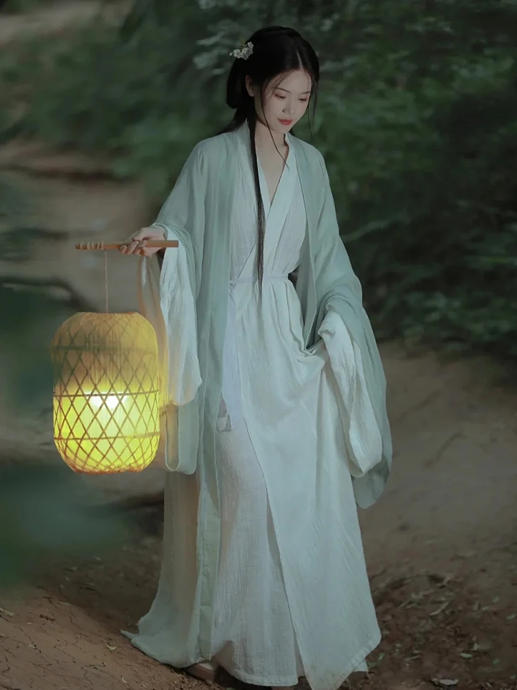 Осенний китайский женский костюм ханьфу с широкими краями и воротником для танцевальных выступлений и фотографий Sions
Осенний китайский женский костюм ханьфу с широкими краями и воротником для танцевальных выступлений и фотографий Sions