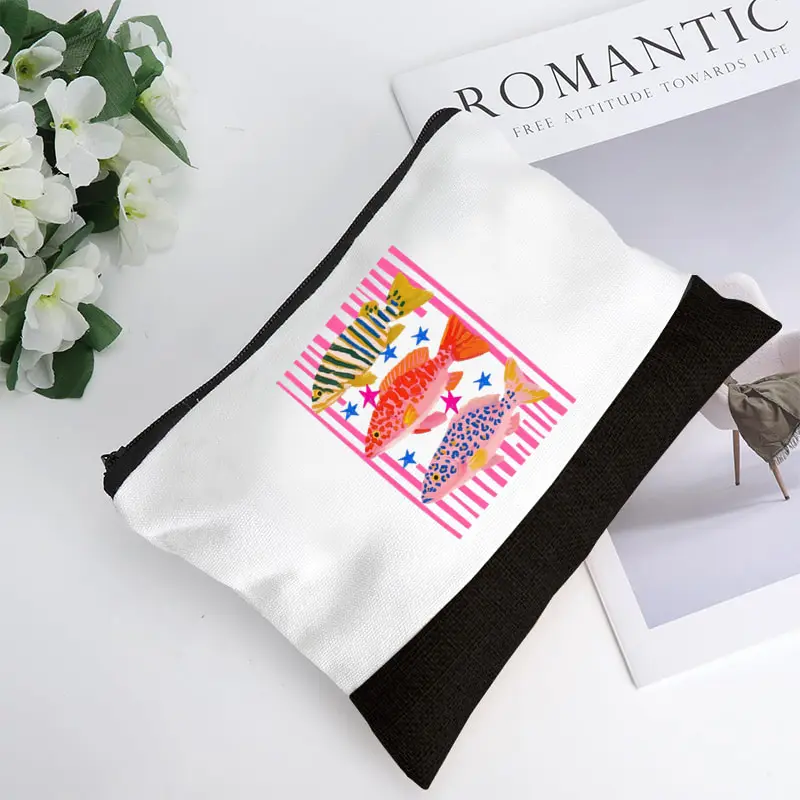 Maximalist Tropical Fish Trio Black White Splited Makeup Bags Makeup Storage Bag Travel for Women Fish Lover Gift Bags Fashion
Maximalist Tropical Fish Trio Black White Splited Makeup Bags Makeup Storage Bag Travel for Women Fish Lover Gift Bags Fashion
