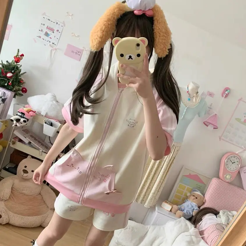 Japanese Cute Cat Ears Short Sleeved Zipper Hoodie + Casual Loose Shorts 2 Piece Sets Womens Outfits Sweet Sports Y2k Suits
Japanese Cute Cat Ears Short Sleeved Zipper Hoodie + Casual Loose Shorts 2 Piece Sets Womens Outfits Sweet Sports Y2k Suits