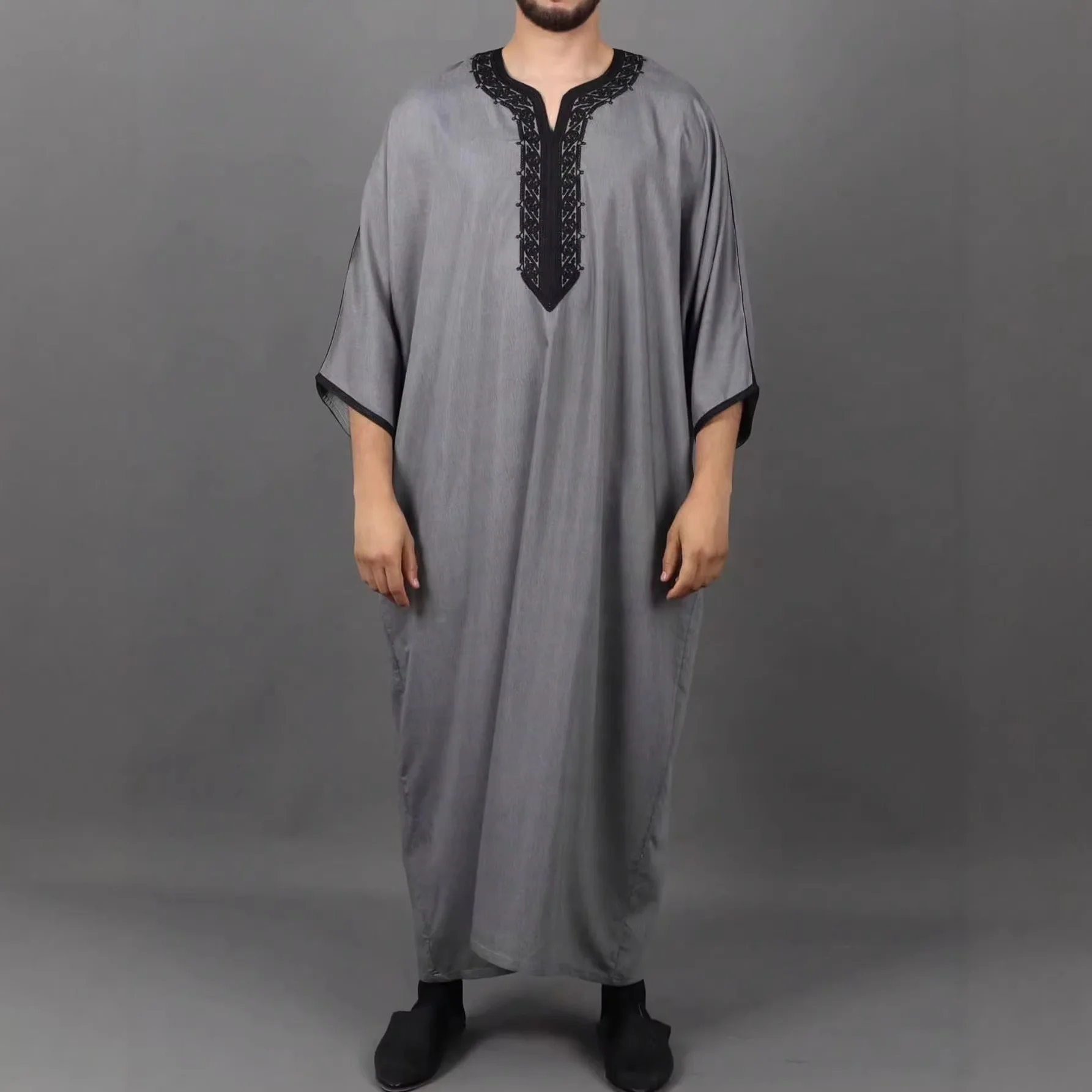 Мужская одежда 2026: Новинка, свободный крой, воротник-стойка, круглый вырез, в арабском стиле
Мужская одежда 2026: Новинка, свободный крой, воротник-стойка, круглый вырез, в арабском стиле