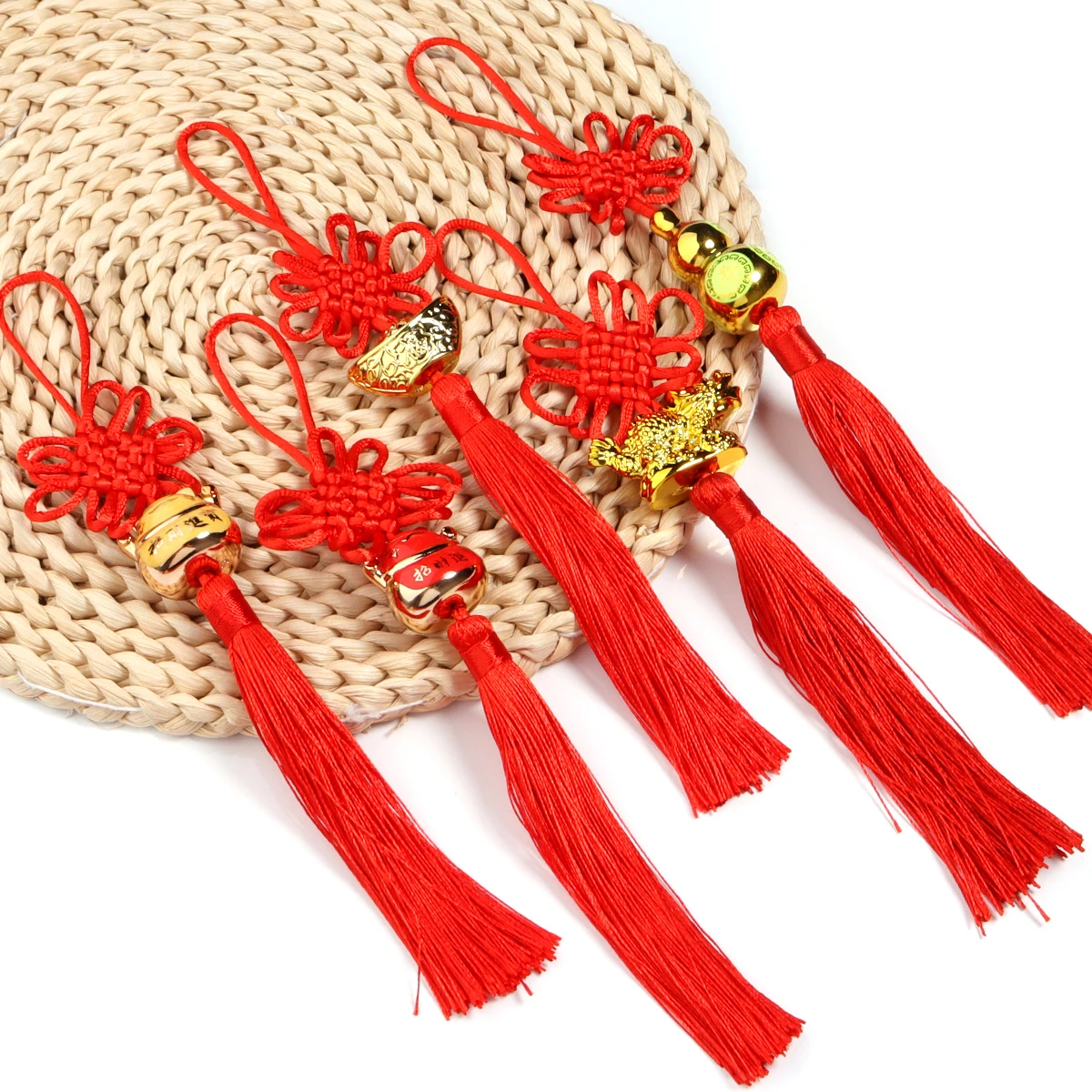 2pcs/lot Chinese Knot Tassel Pendant Car Hanging Ornaments New Year Gifts for DIY Crafts Home Festive Decorations Accessories
2pcs/lot Chinese Knot Tassel Pendant Car Hanging Ornaments New Year Gifts for DIY Crafts Home Festive Decorations Accessories