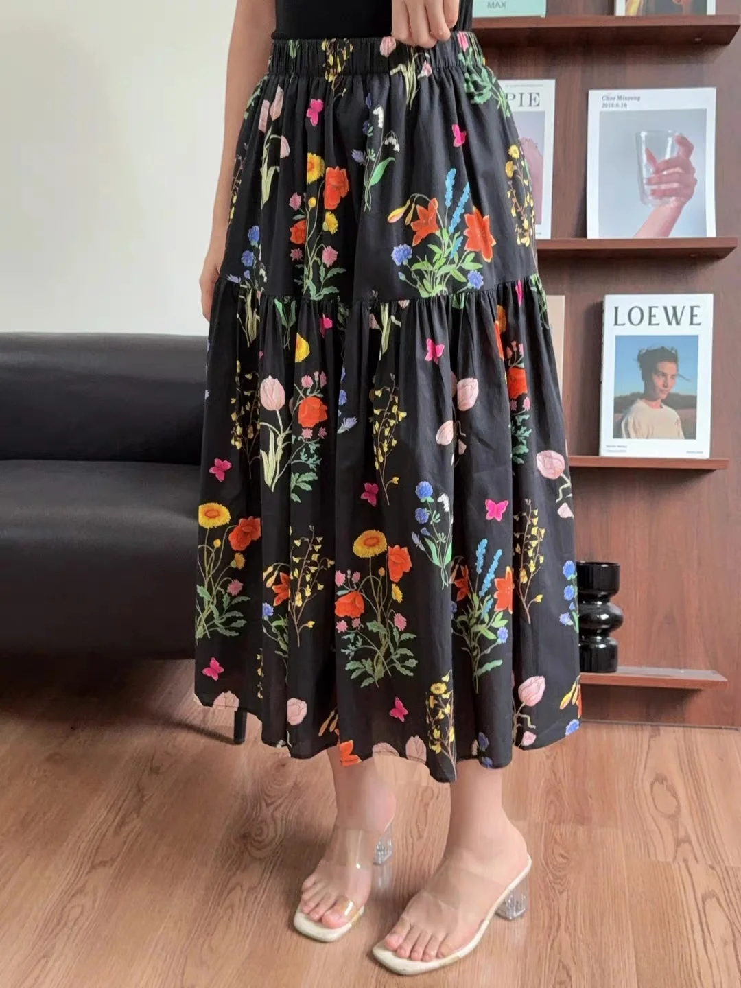 High Waist A-Line Midi Skirt with Printed Pattern Black Base Spring New Slimming Half-length Floral Umbrella Skirt for Women
High Waist A-Line Midi Skirt with Printed Pattern Black Base Spring New Slimming Half-length Floral Umbrella Skirt for Women