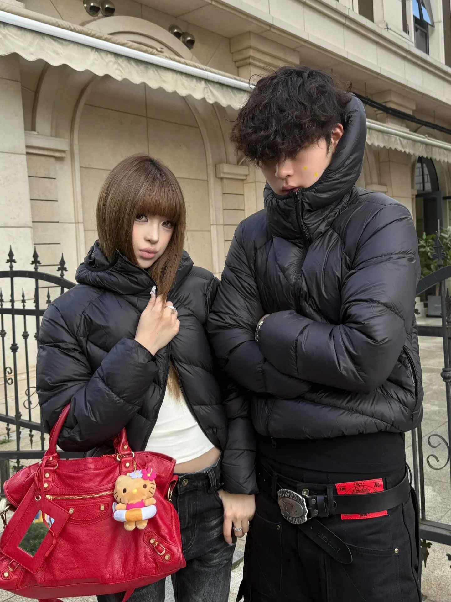 Thiened down Cotton Jaet Hooded Zipper Bread Sle Winter Coat for Men And Women Couple Warm Casual Faion Outerwear
Thiened down Cotton Jaet Hooded Zipper Bread Sle Winter Coat for Men And Women Couple Warm Casual Faion Outerwear