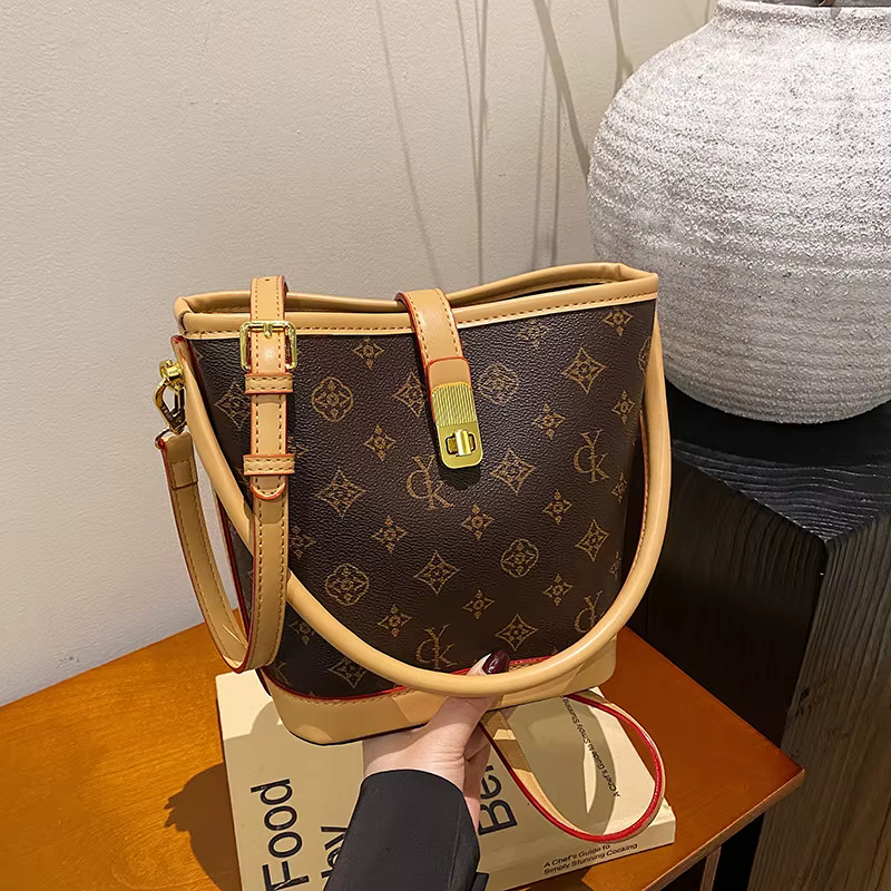 Fashionable Floral Print Bucket Bag for Women High-End Vintage Commuter Crossbody Bag Large Capacity Elegant Design Shoulder Bag
Fashionable Floral Print Bucket Bag for Women High-End Vintage Commuter Crossbody Bag Large Capacity Elegant Design Shoulder Bag