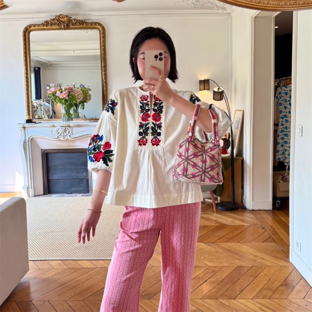 Ruma Floral Embroidery Loose Shirt Vintage Spring Collection Cotton Bubble Sleeve Women's French Style Breathable Casual Shirt
Ruma Floral Embroidery Loose Shirt Vintage Spring Collection Cotton Bubble Sleeve Women's French Style Breathable Casual Shirt