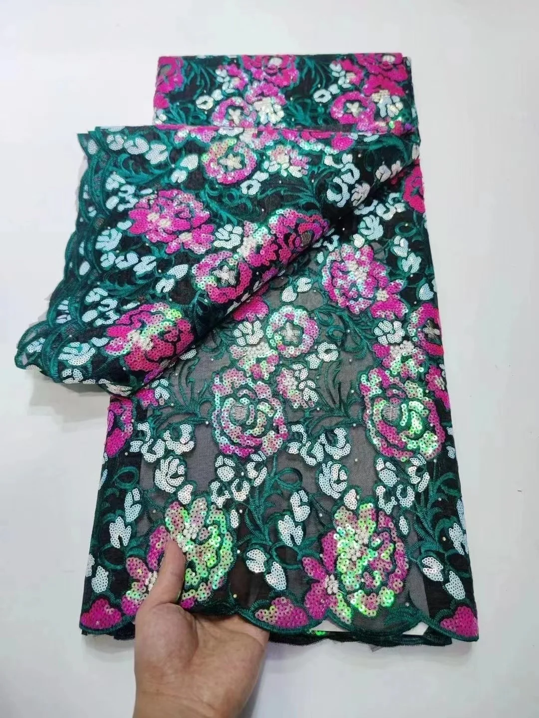 High Quality 2024 Luxury French Nigerian Sequins Embroidery Lace Fabric African Lace Fabric Material For Party Wedding Dresses
High Quality 2024 Luxury French Nigerian Sequins Embroidery Lace Fabric African Lace Fabric Material For Party Wedding Dresses