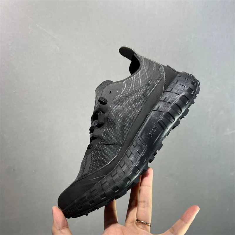 Knee-High BootsMinimalist casual shoes, minimalist design, versatile and easy to match
Knee-High BootsMinimalist casual shoes, minimalist design, versatile and easy to match